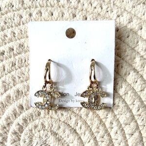 Chic Gold and Rhinestone Dangle Women's Earrings New!